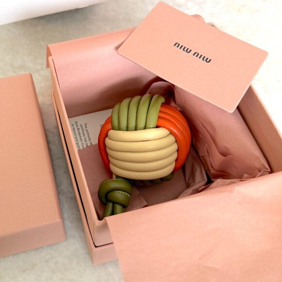 Miu Miu Bag Charm 5TL534 Knot Detail Leather Keychain Trick, orange, green white - Picture 9 of 11